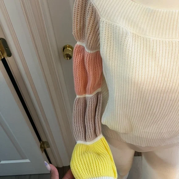 Cream Color block Sweater - Picture 3 of 4